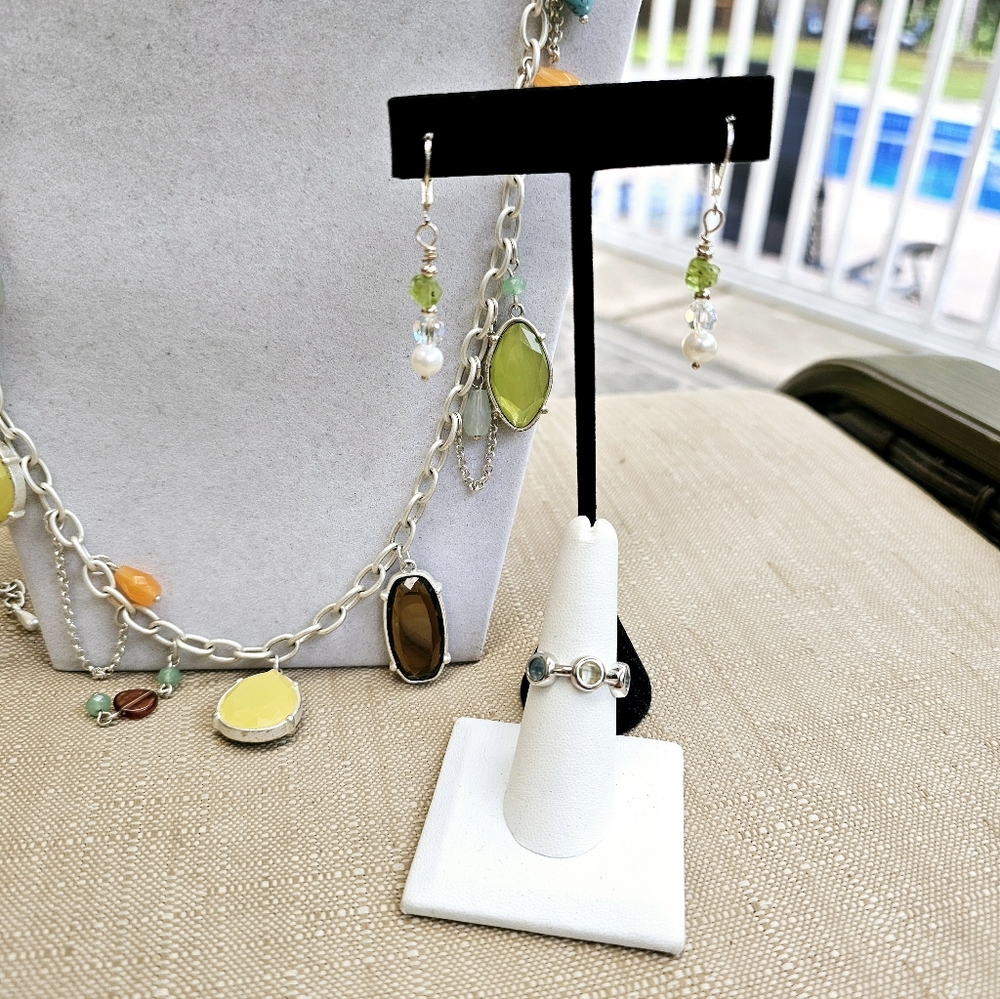 SET! Lia Sophia Necklace with 925 Peridot & Pearl Earrings and Ring - Picture 7 of 16